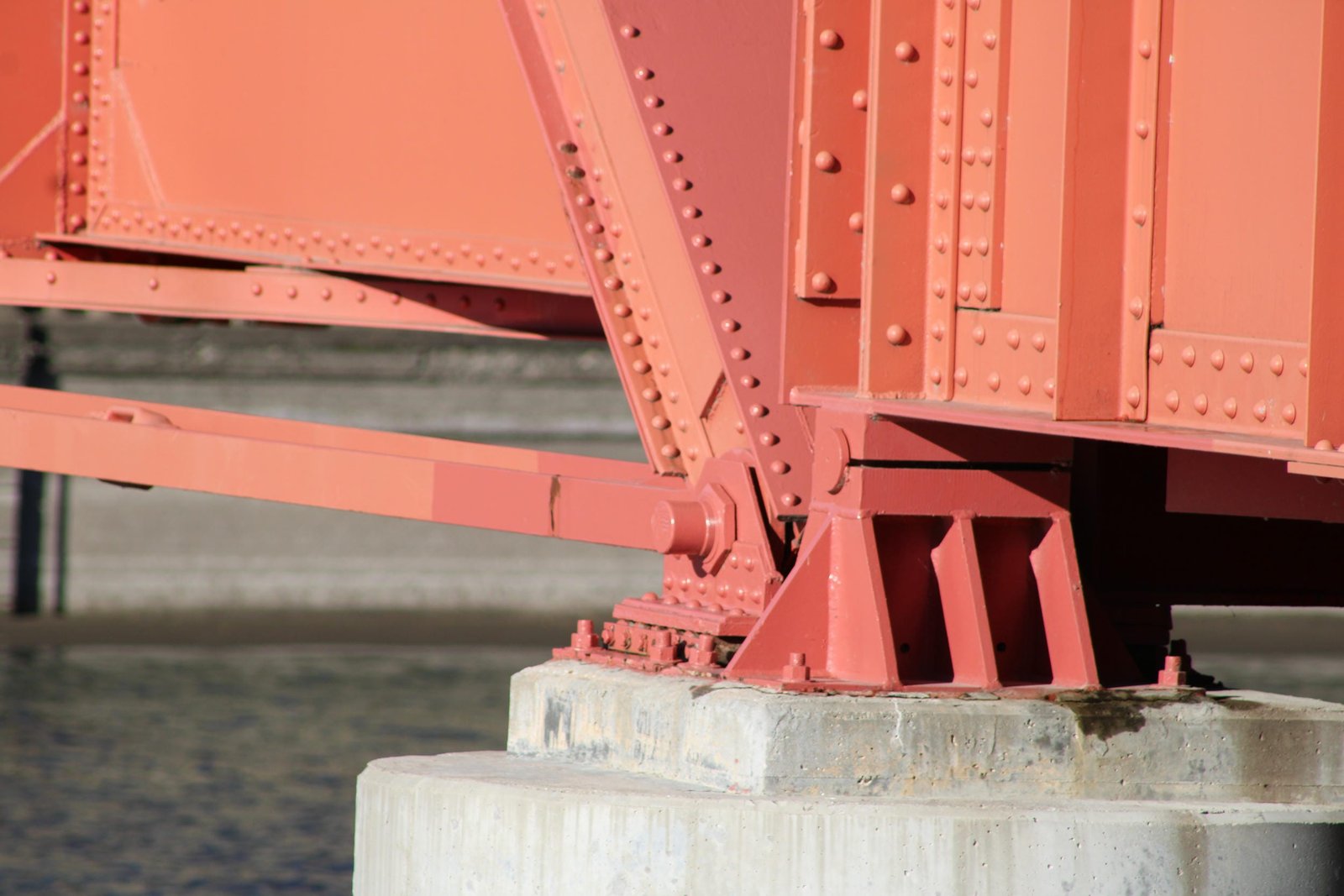 Lower angle connection